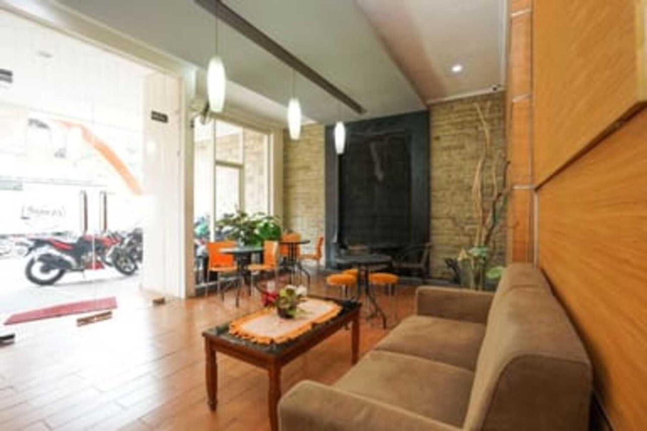 Semampir Residence By Occupied Surabaya Exterior foto