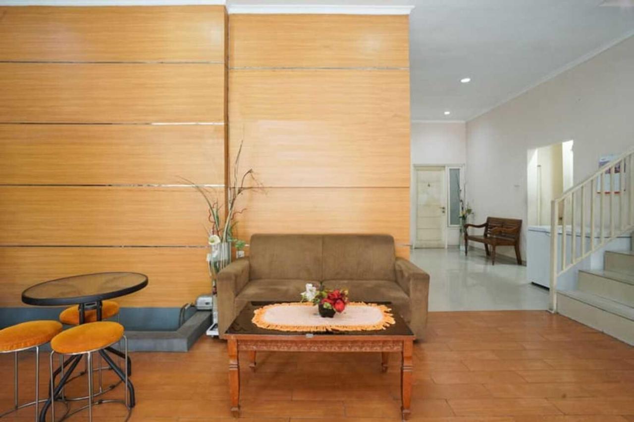 Semampir Residence By Occupied Surabaya Exterior foto