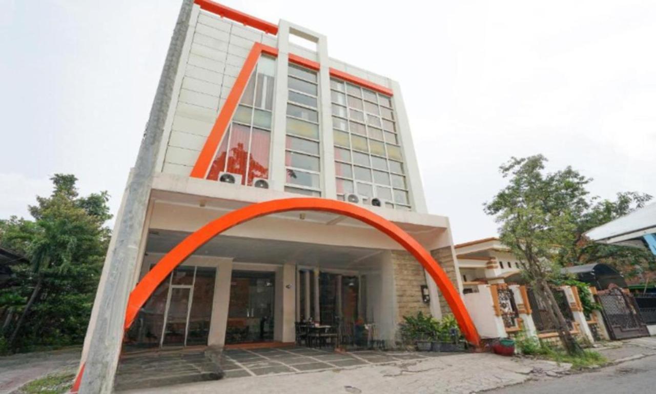 Semampir Residence By Occupied Surabaya Exterior foto